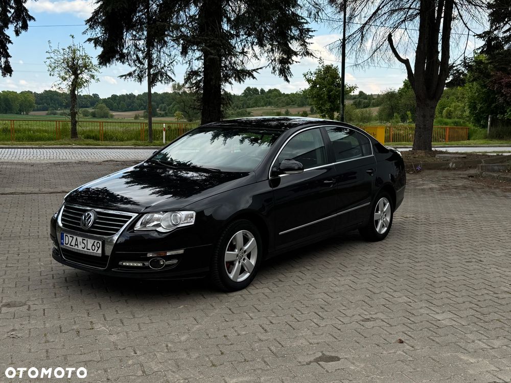 Volkswagen Passat 2.0 TDI DPF Individual - 1