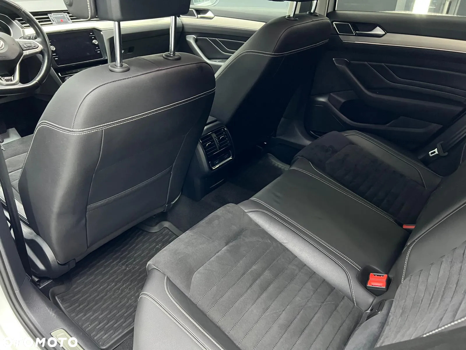 Volkswagen Passat 2.0 TDI BMT SCR 4Mot Highline DSG7 - 31