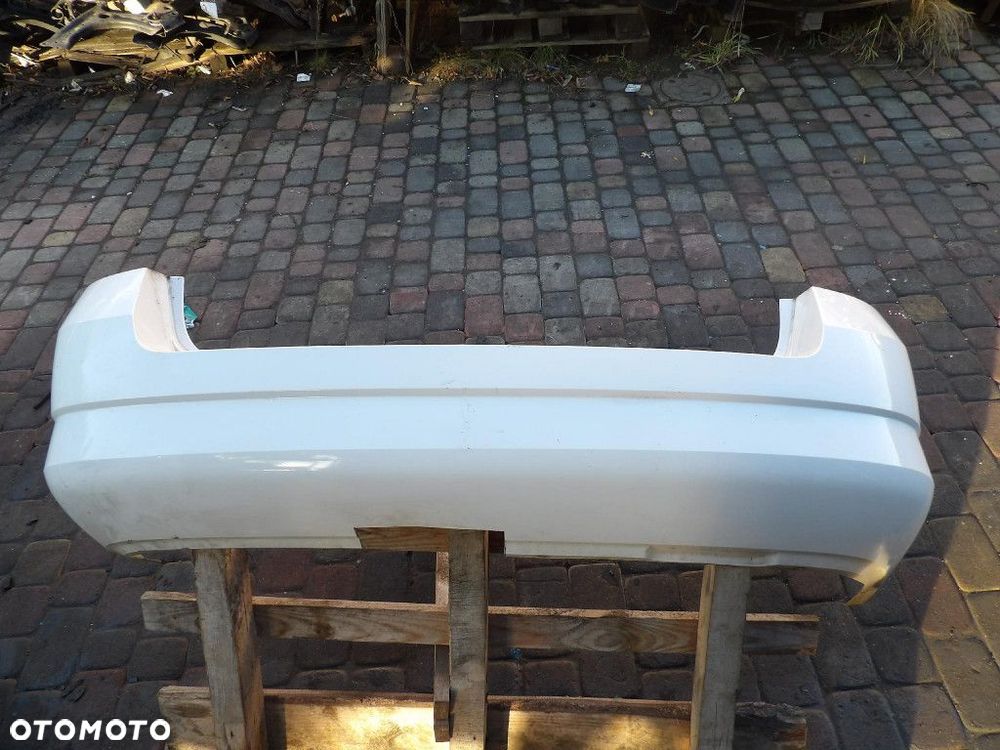 SKODA FABIA III 3 KOMBI ZDERZAK TYŁ  LF9E