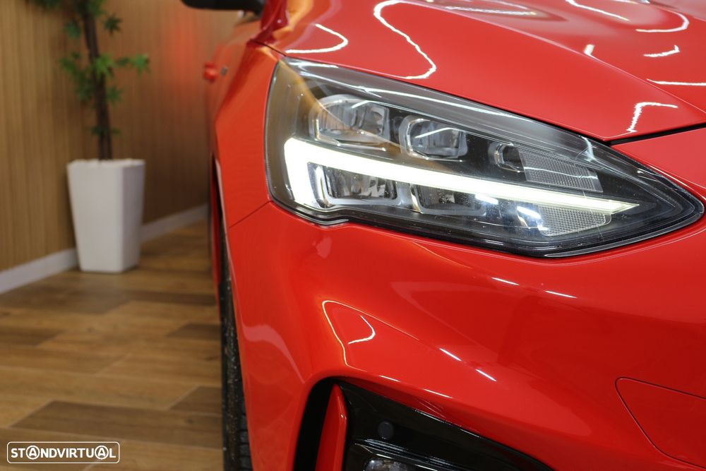 Ford Focus 1.0 EcoBoost S&S ST-LINE - 12