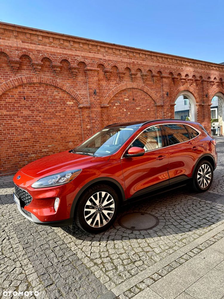 Ford Kuga 2.5 FHEV AWD Titanium - 1