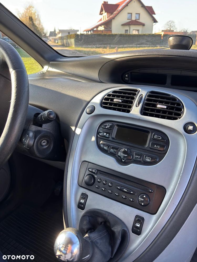 Citroën Xsara Picasso 1.6 HDi Exclusive - 3