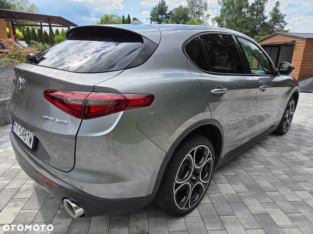 Alfa Romeo Stelvio - 4