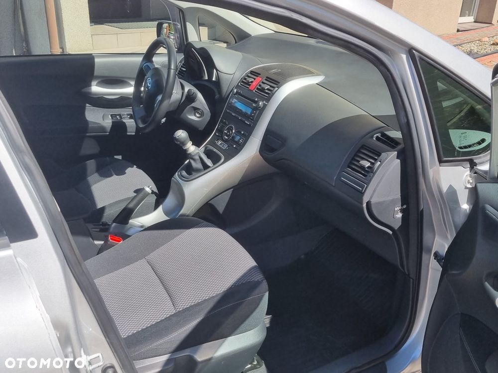 Toyota Auris 1.6 Valvematic Life - 8