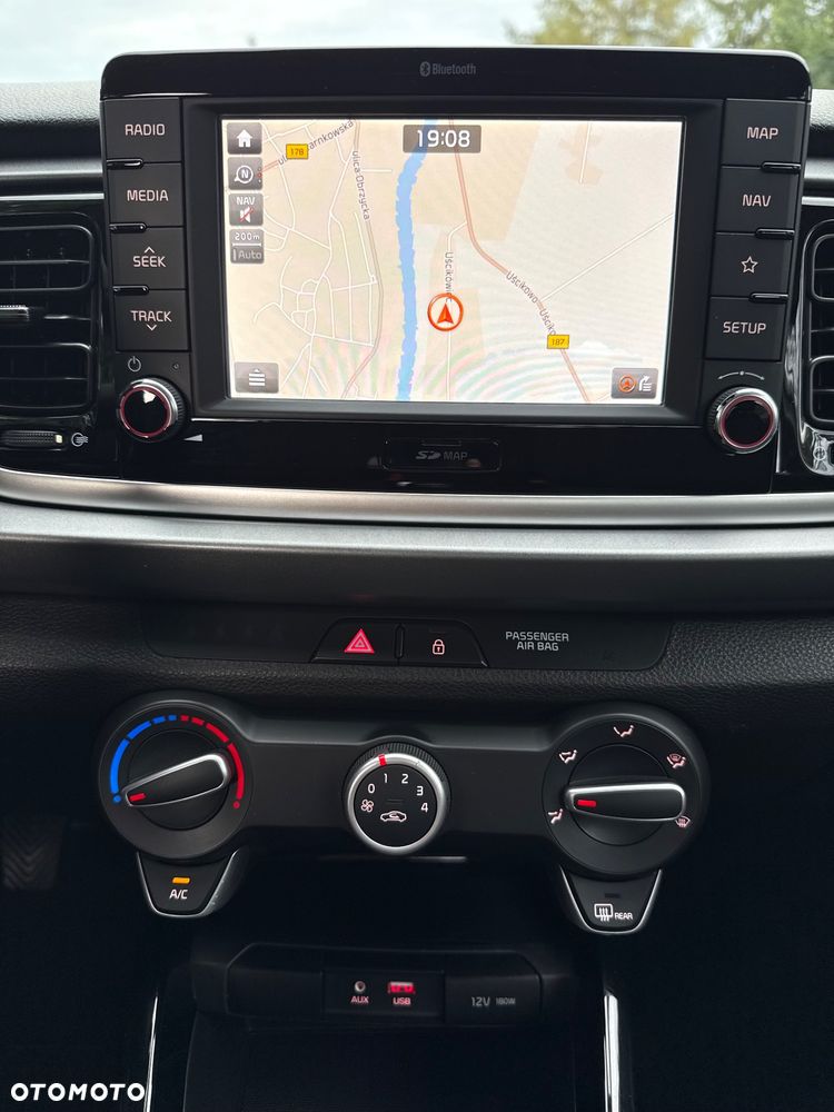 Kia Rio - 11