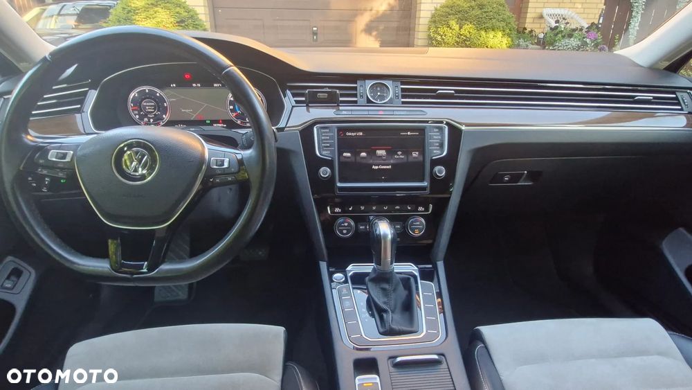 Volkswagen Passat 2.0 TDI BMT Highline DSG - 16