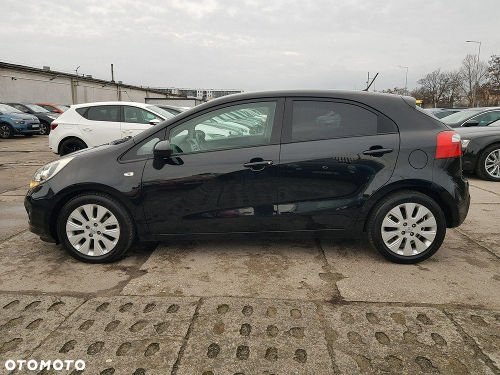 Kia Rio 1.4 Fifa World Cup Edition - 8