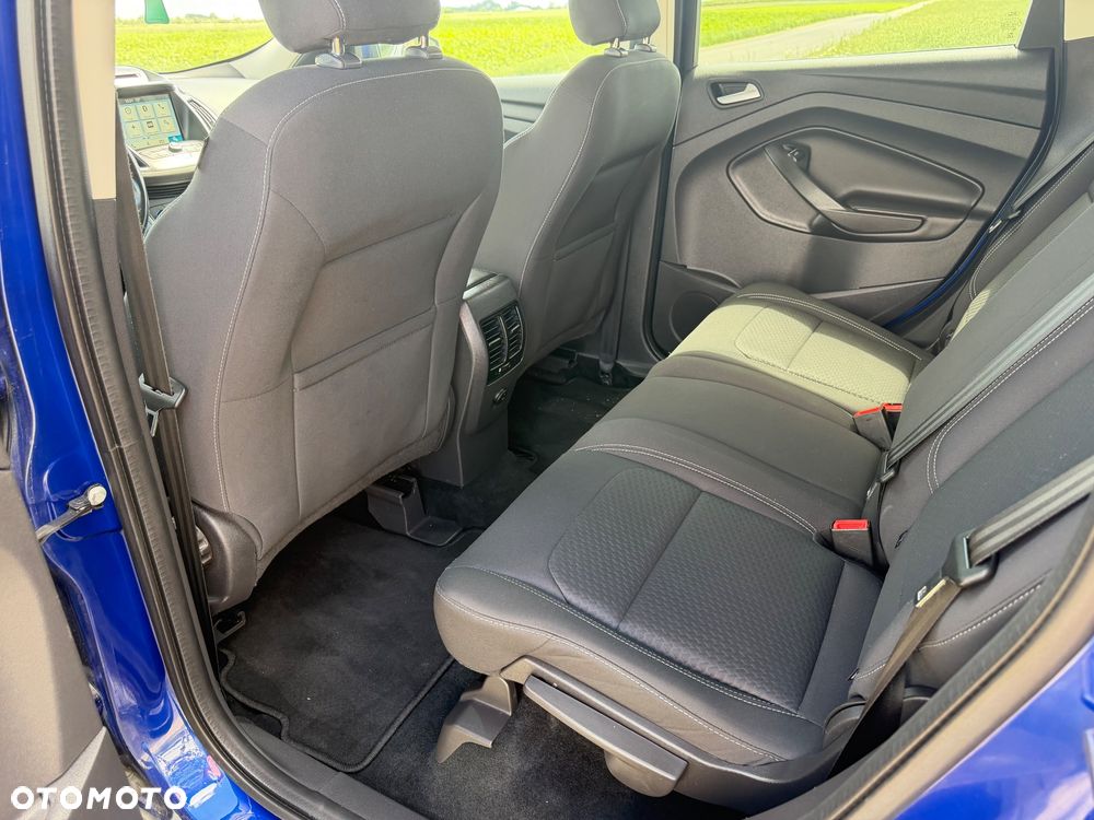 Ford Kuga - 11