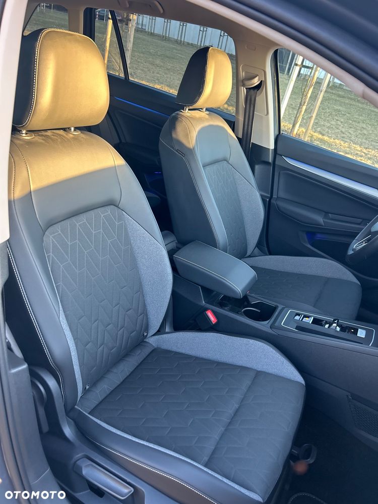 Volkswagen Golf 1.5 eTSI mHEV Special Edition DSG - 19