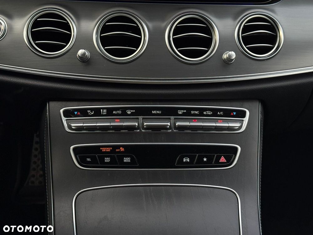 Mercedes-Benz Klasa E 220 d Business Edition - 22