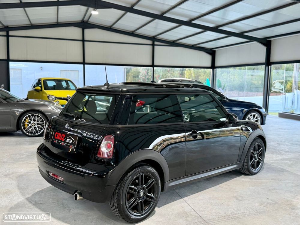 MINI 3 Portas Cooper D - 32