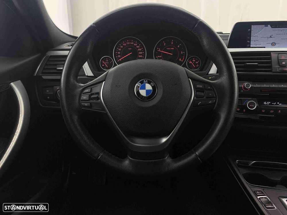 BMW 318 d Line Sport Auto - 12