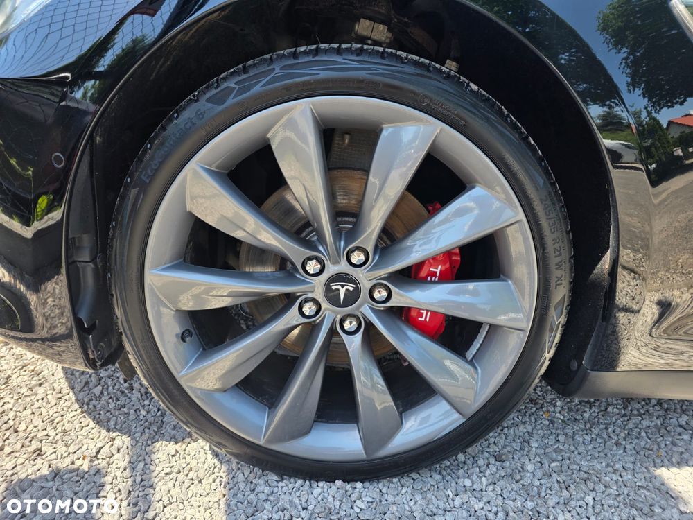 Tesla Model S 85 - 28