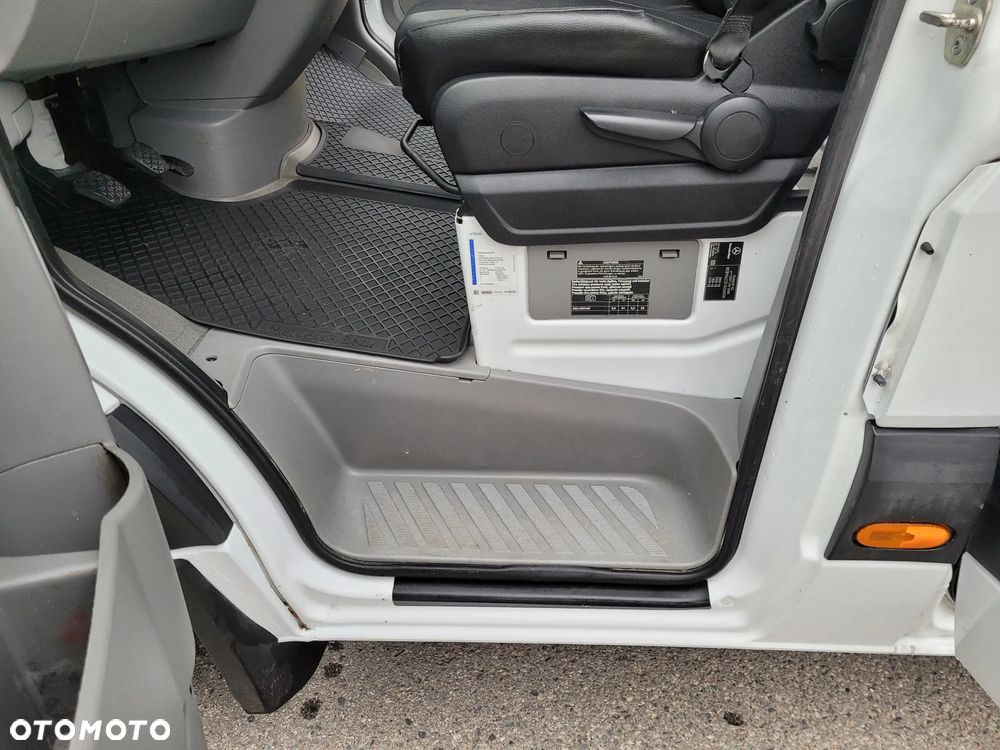 Mercedes-Benz Sprinter - 22