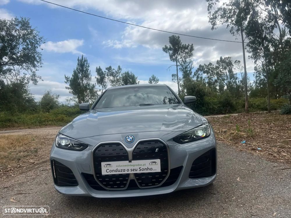 BMW i4 eDrive40 Edição Desportiva M - 7