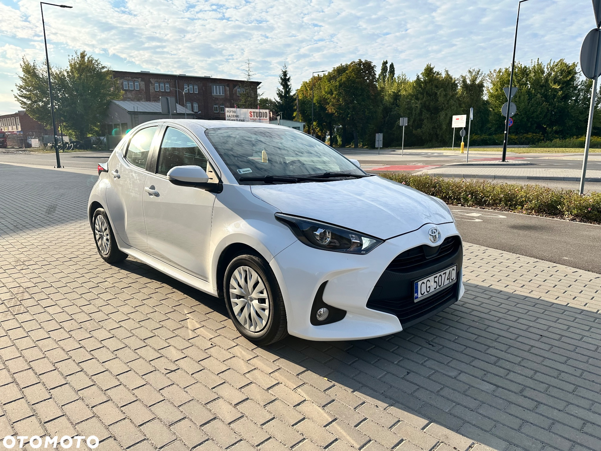 Toyota Yaris 1.5 Comfort - 2