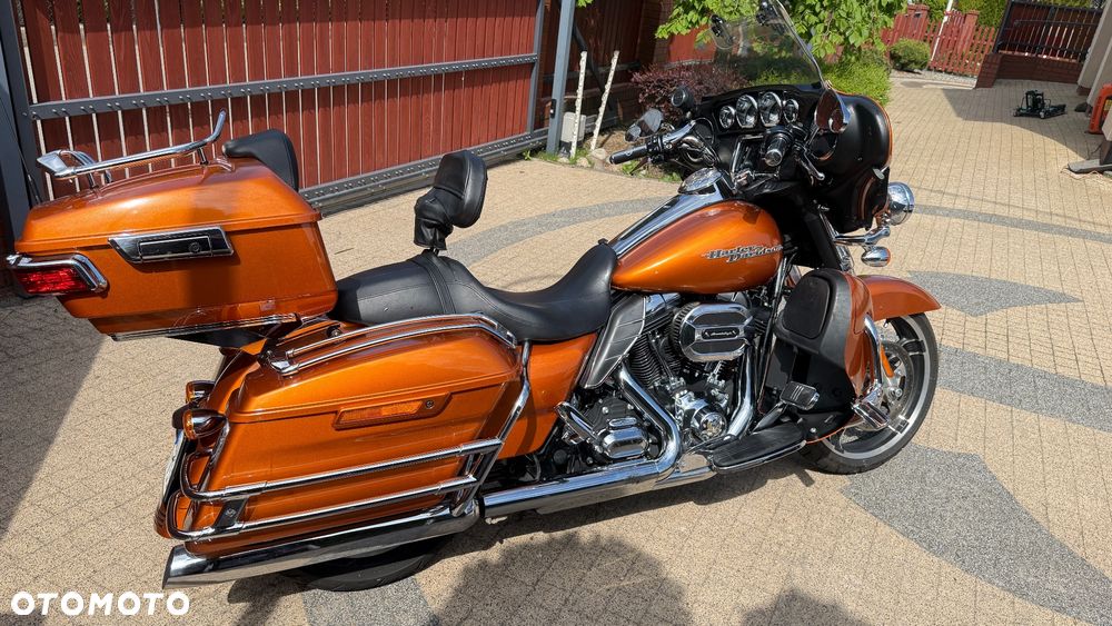 Harley-Davidson Touring Street Glide - 12