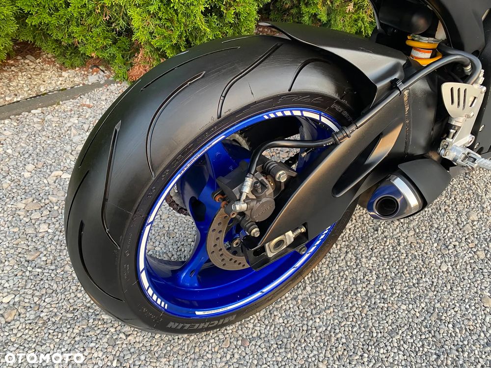 Suzuki GSX-R - 21