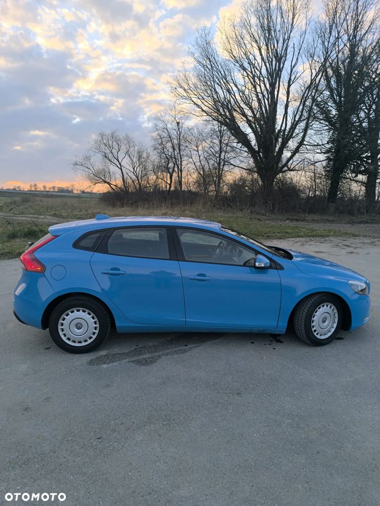 Volvo V40 D2 Kinetic - 2
