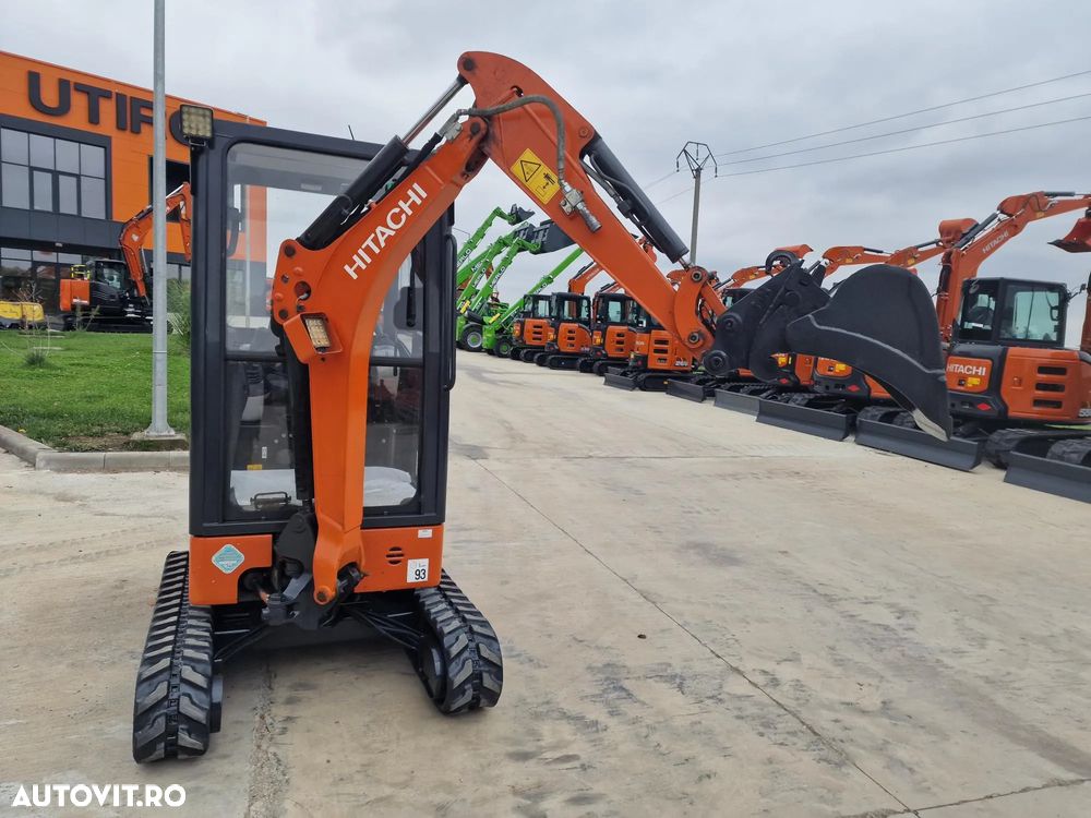 Hitachi ZX19, Masa operat 2tone, 2019, 1.596h, LAMA, CUPLA RAPIDA+3 CUPE, Senile extensibile, latime strans 0,98m, Inst picon, cabina, radio, senile 80% ok, STARE FOARTE BUNA, posibilitate leasing 4 ani, rata lunara 2.000 lei-PROMOTIE-17.900EUR+Tva - 40