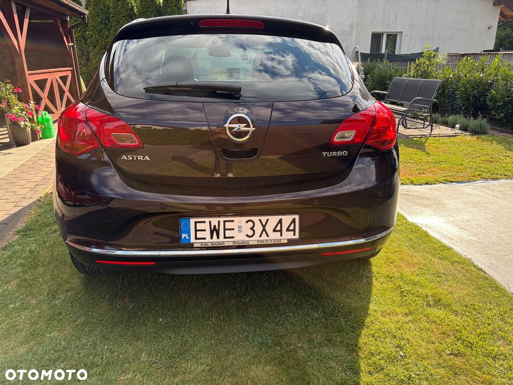 Opel Astra 1.4 T Cosmo - 11