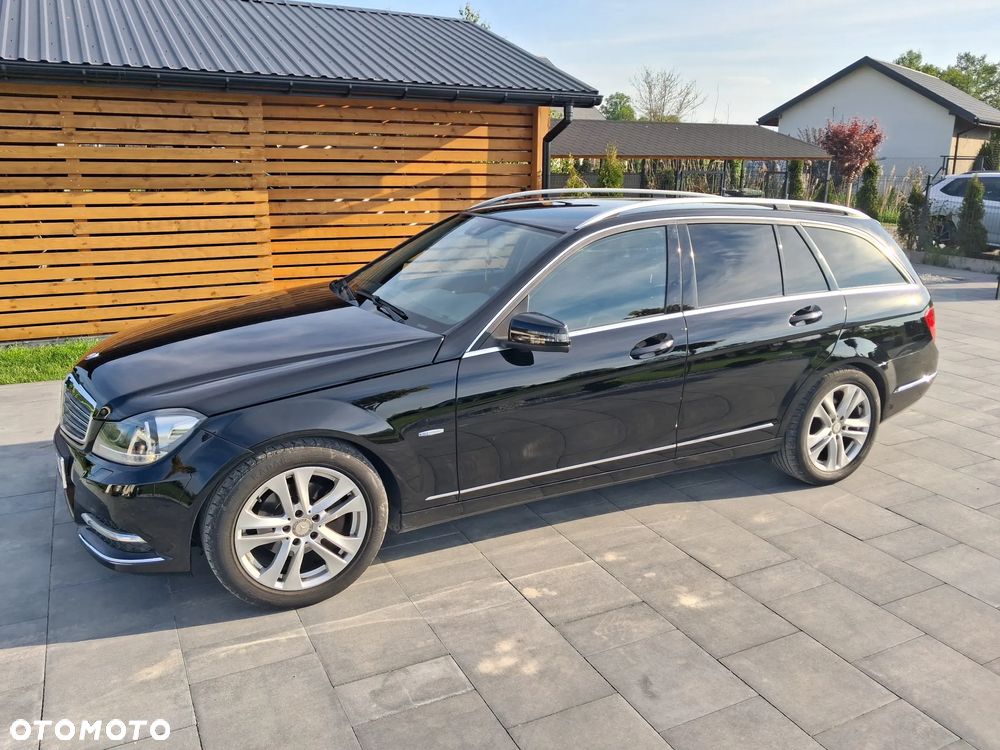 Mercedes-Benz Klasa C 220 CDI BlueEff Edition Avantgarde - 4