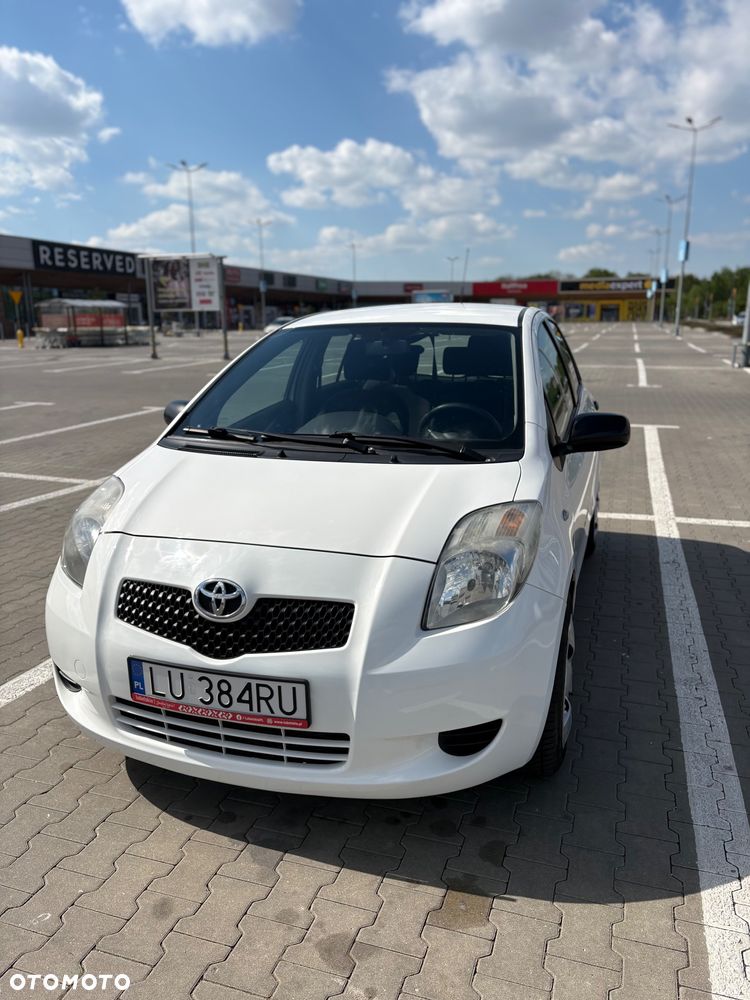 Toyota Yaris - 1