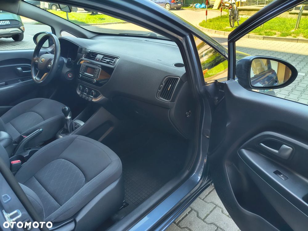 Kia Rio 1.2 M - 13