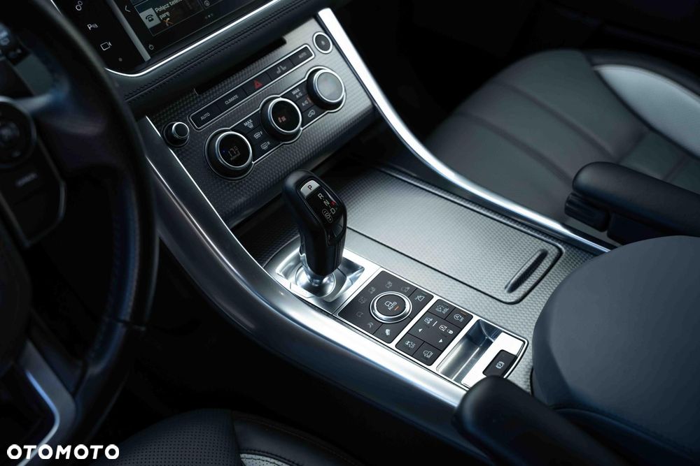 Land Rover Range Rover Sport - 12