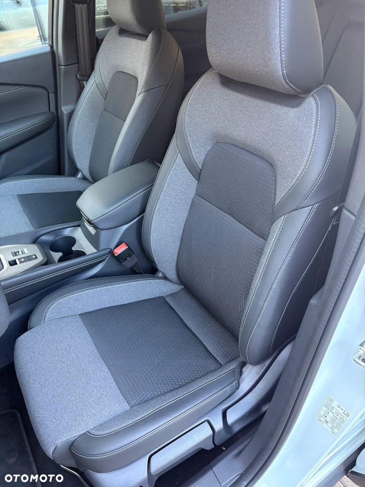Nissan Qashqai 1.3 DIG-T mHEV N-Connecta - 32