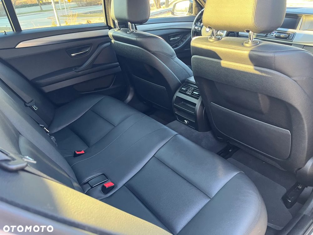 BMW Seria 5 520d xDrive M Sport Edition - 17
