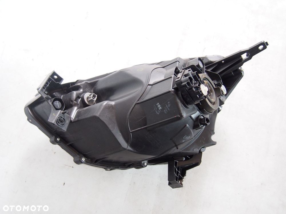 Nissan Micra K13 13r FL Reflektor prawy lampa prawa Lift 2013 - 2