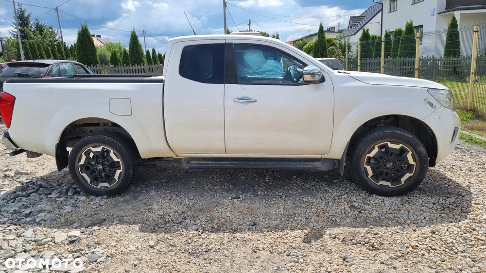 Nissan Navara - 2
