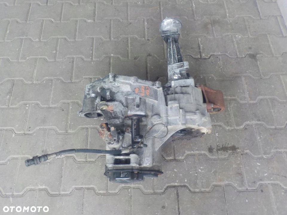 VW T4 90-95 1.9 TD 2.4D SKRZYNIA BIEGÓW CRN - 2