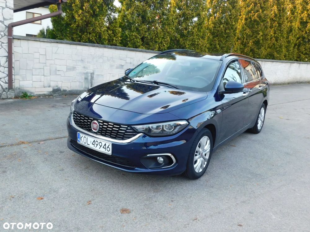 Fiat Tipo 1.4 T-Jet 16v Lounge EU6d - 1