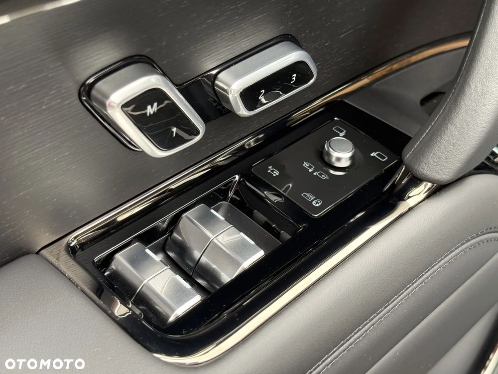 Land Rover Range Rover Sport D350 Autobiography - 18