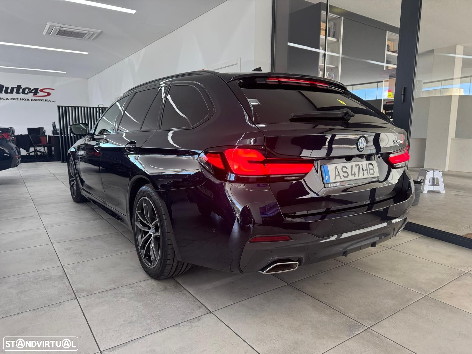 BMW 530 e Pack Desportivo M - 4