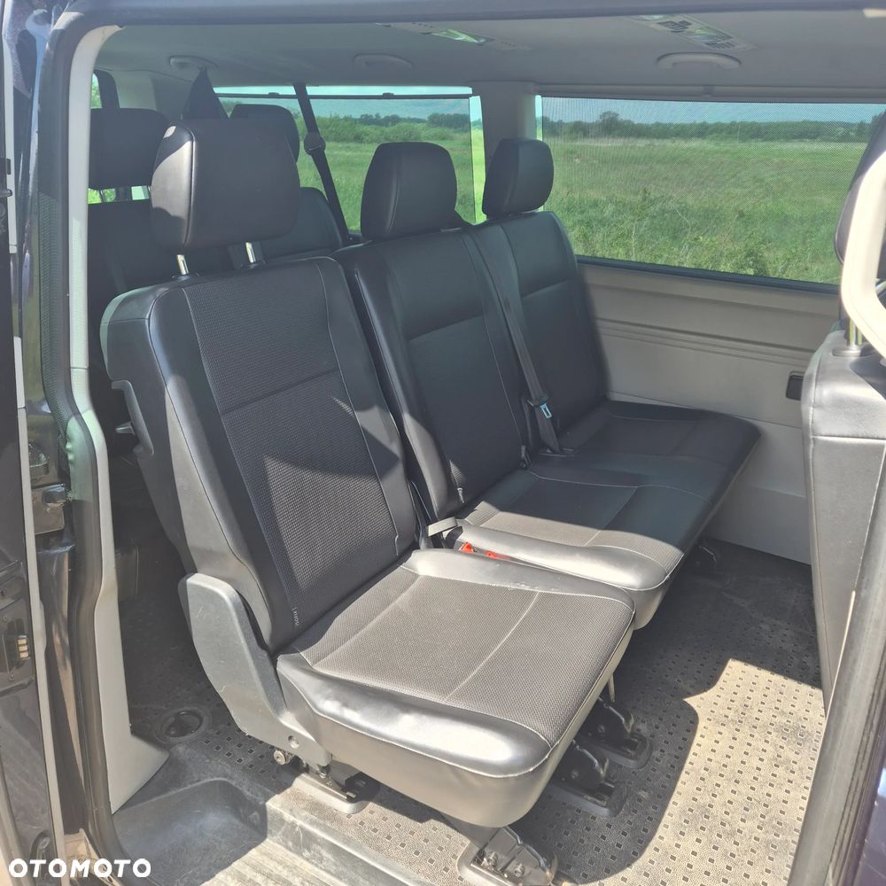 Volkswagen Caravelle 2.0 TDI L2 Trendline 4Motion DSG - 9