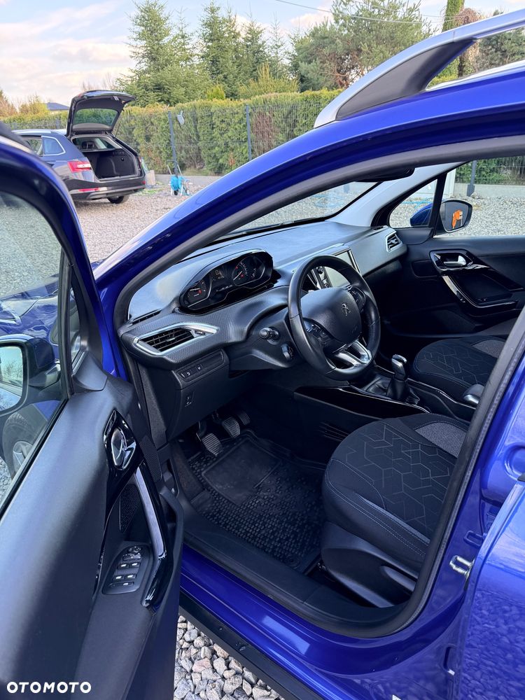 Peugeot 2008 BlueHDi 100 STOP & START Signature - 5