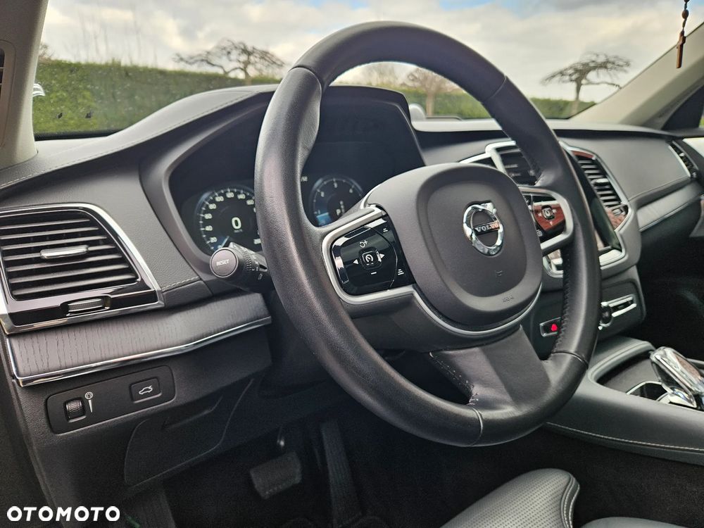 Volvo XC 90 B5 D AWD Inscription - 32