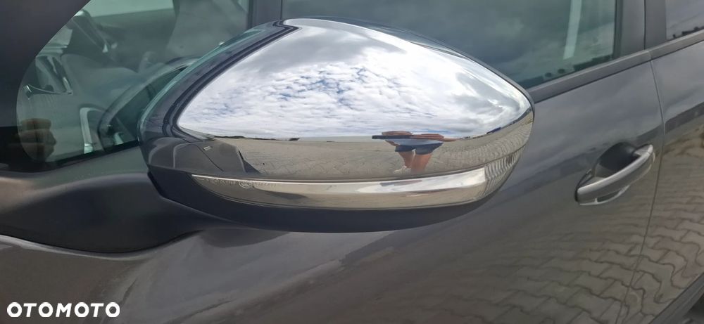Peugeot 2008 1.2 Pure Tech Style S&S - 11