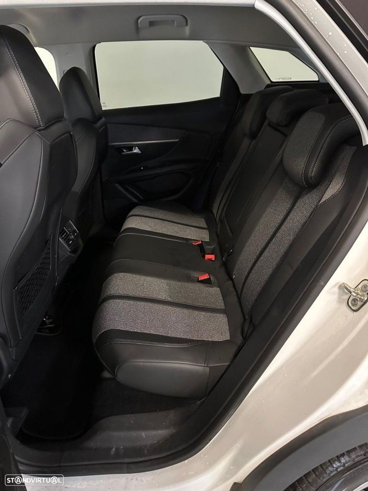 Peugeot 3008 1.2 PureTech Allure EAT6 - 13