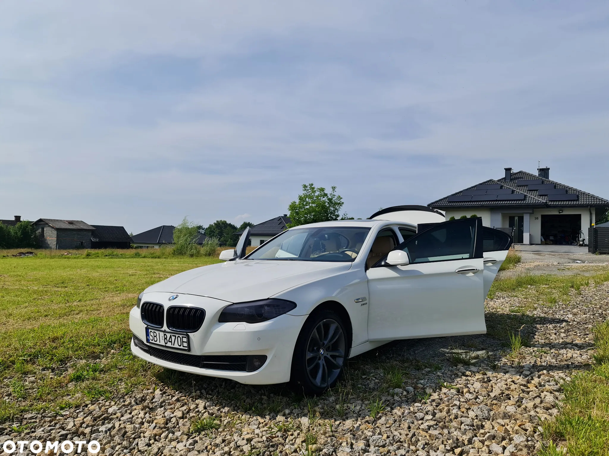 BMW Seria 5 528i xDrive - 16