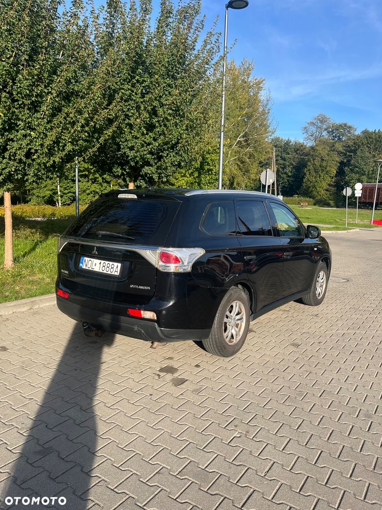 Mitsubishi Outlander - 13