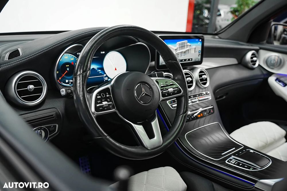 Mercedes-Benz GLC Coupe 300 4Matic 9G-TRONIC AMG Line Plus - 14