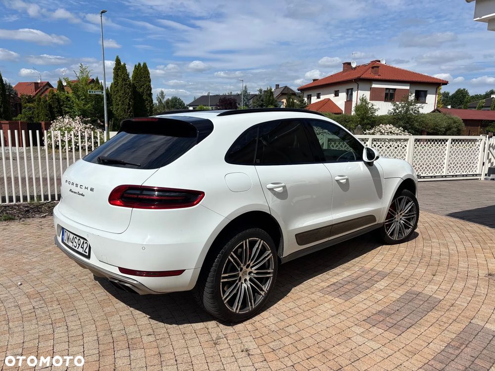 Porsche Macan Turbo - 4