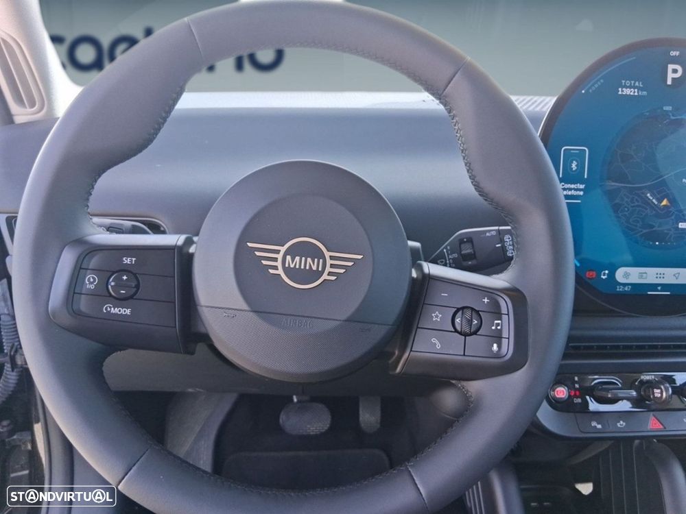 MINI 3 Portas Cooper E Essential - 11