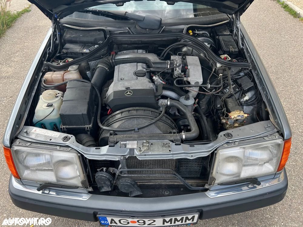 Mercedes-Benz E - 16