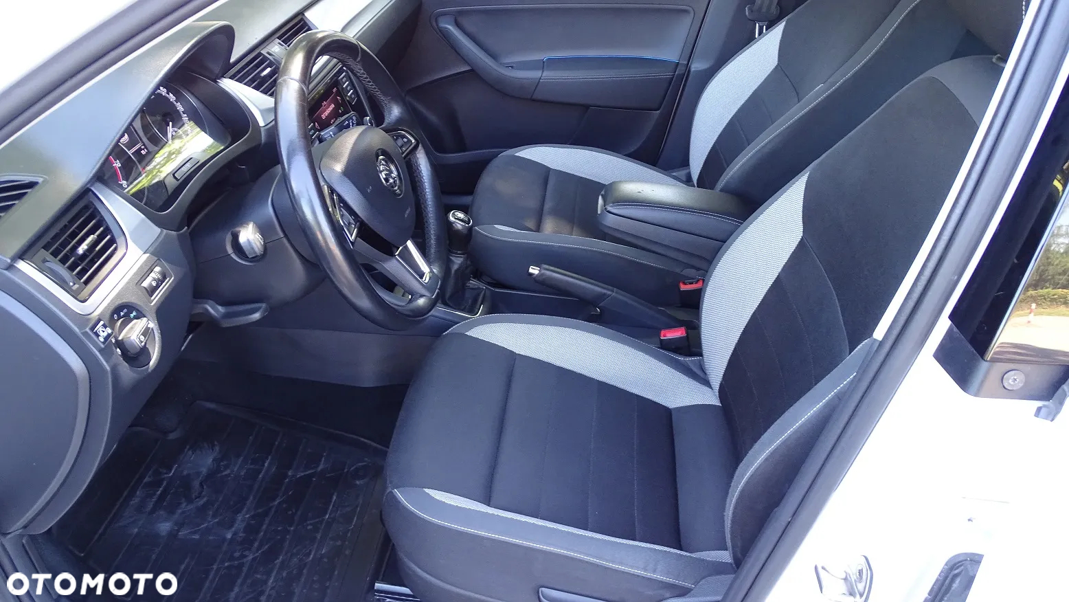 Skoda RAPID 1.0 TSI Ambition - 14