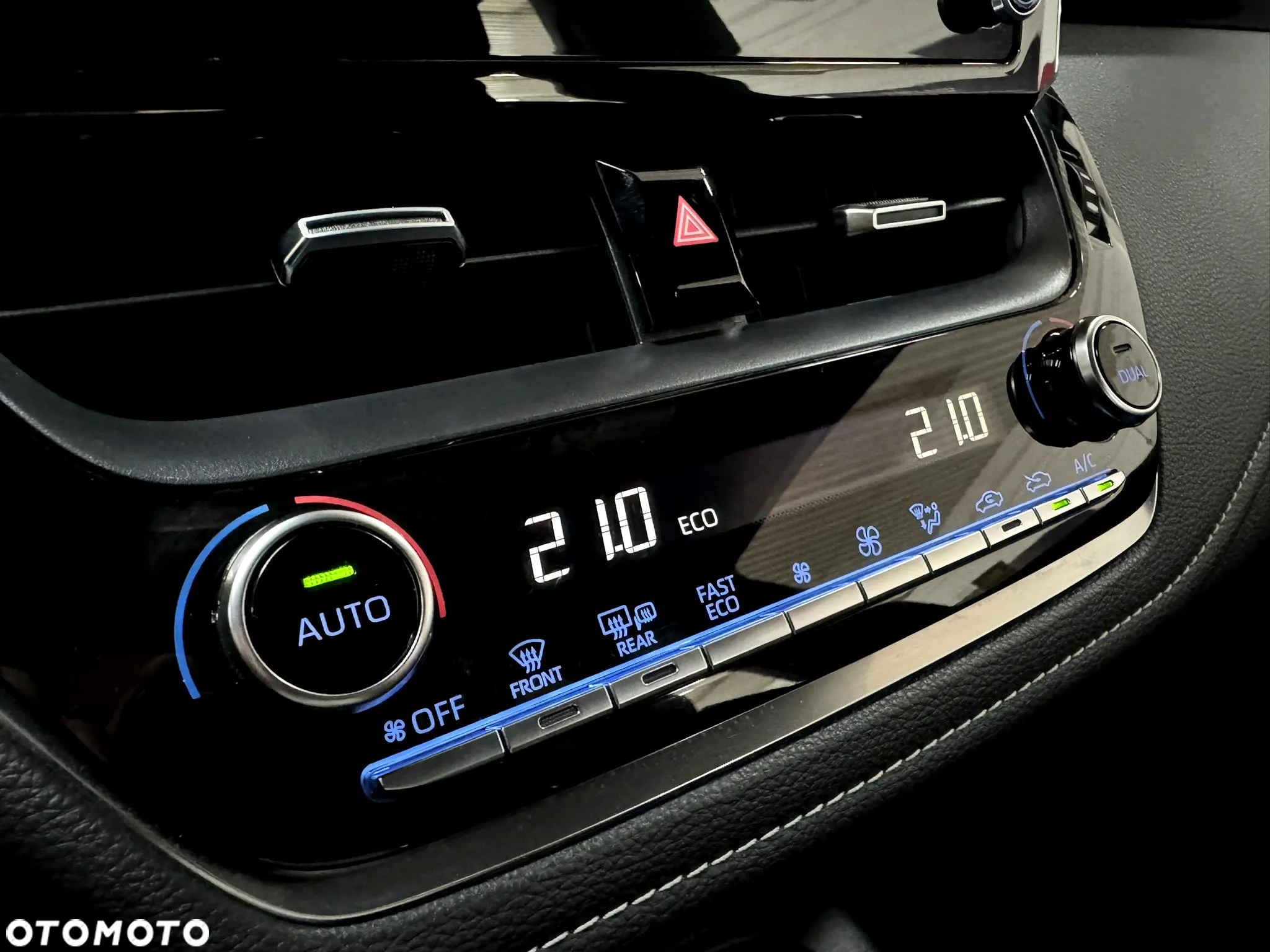 Toyota Corolla 1.8 Hybrid GPF Comfort - 23